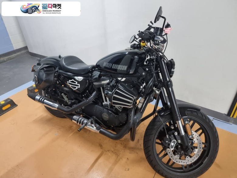 할리데이비슨 스포스터 1200 로드스터 2018년식 스포스터 1200 로드스터 /XL 1200CX