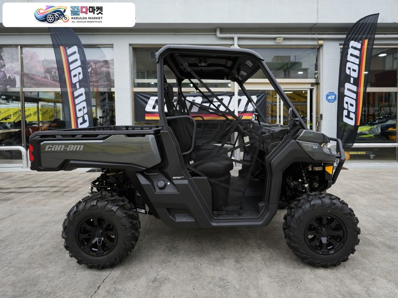 캔암 디팬더 1000 XT 2023년식 [NEW 캔암 디펜더 시리즈] 견인능력과 짐운반, 모두가 만족하는 다재다능함, 디자인과 스타일 등 모든면에서 탁월한 DEFENDER 1000 XT