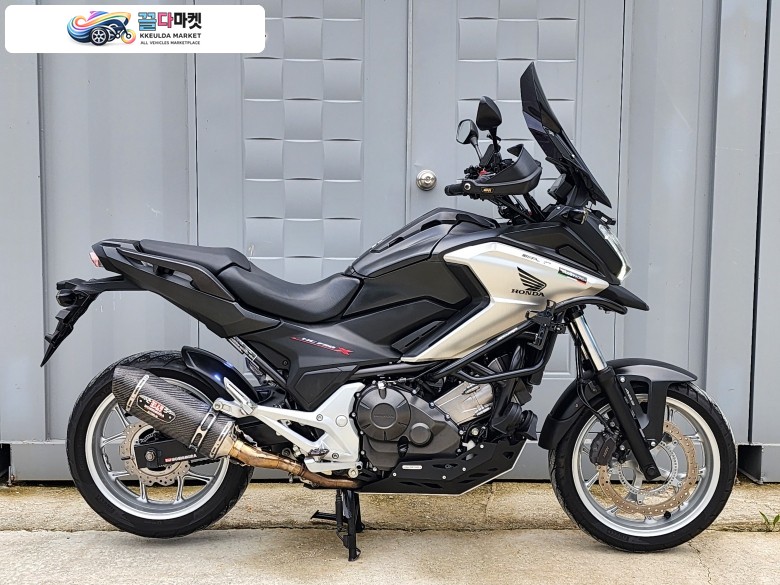혼다 NC 750 X 2018년식 대전 A급 18년 페리 NC750X LED라이트 판매합니다.