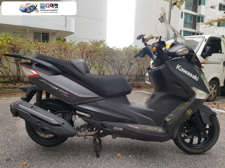 SYM 조이맥스 300 i ABS 2015년식 관리잘된 깨끗한 15년 블랙무광 SYM 조이맥스300i ABS 판매합니다. 서울-동대문