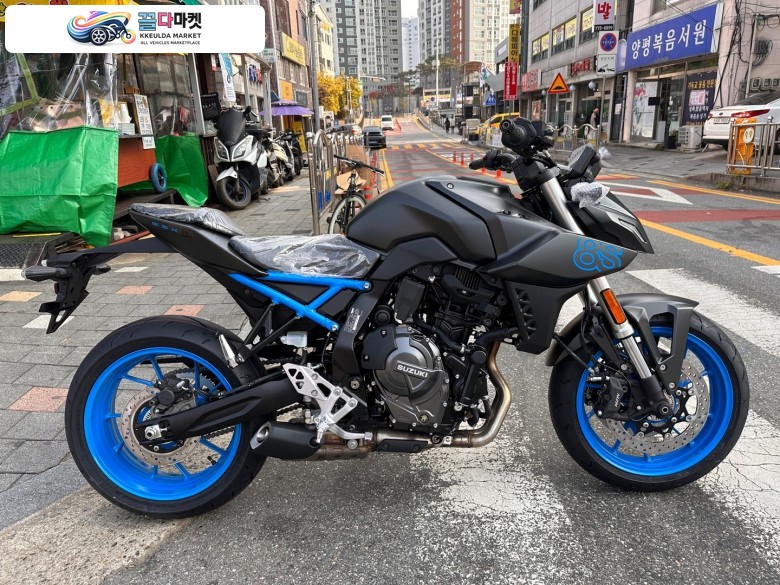스즈끼 GSX 8 S 2024년식 스즈키 GSX 8S 2024 신차 판매합니다