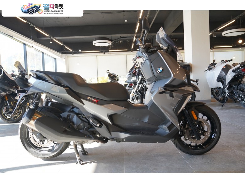 BMW C 400 X 2022년식 c400x 앞, 뒤 타이어 신품 깨끗한 차량 ~