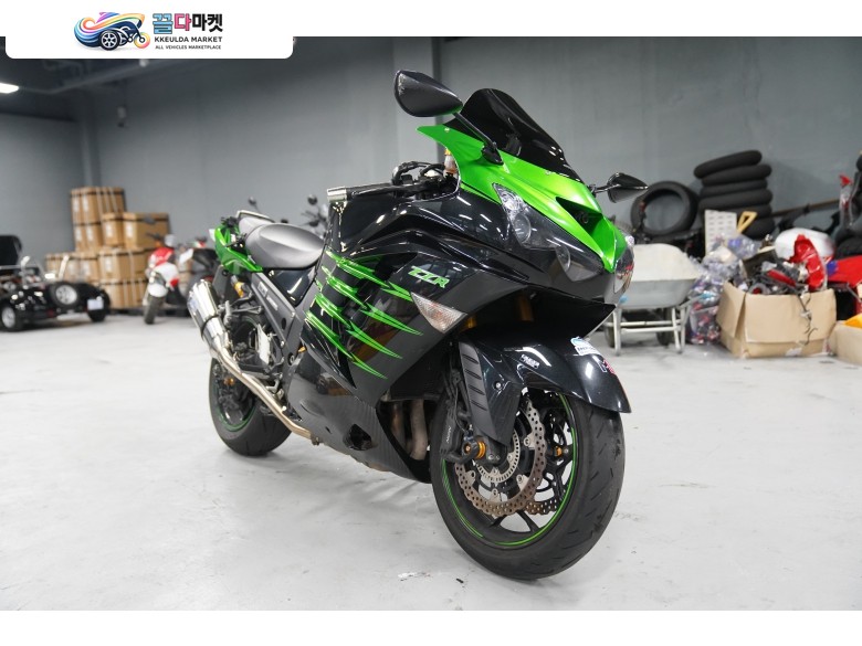 가와사키 ZZR 1400 2015년식 짧은 키로수 보스닌자 ZZR1400 올린즈 에디션 1099만원 !