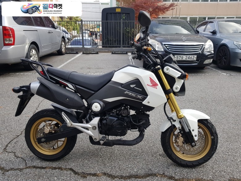 혼다 MSX 125 2015년식 15년식 혼다 msx125 화이트 판매합니다. 서울 동대문