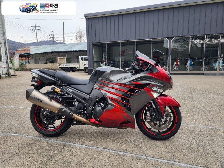 가와사키 ZZR 1400 2018년식 [중고]KAWASAKI 가와사키 ZZR1400 퍼포먼스 스포츠 올린즈 버전 남자의 로망 고속 투어러 수입 바이크 최다 보유 매장 바이크랜드