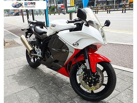 KR/S&T/효성 코멧 250 R 2015년식 KR 모터스 / 코멧 250