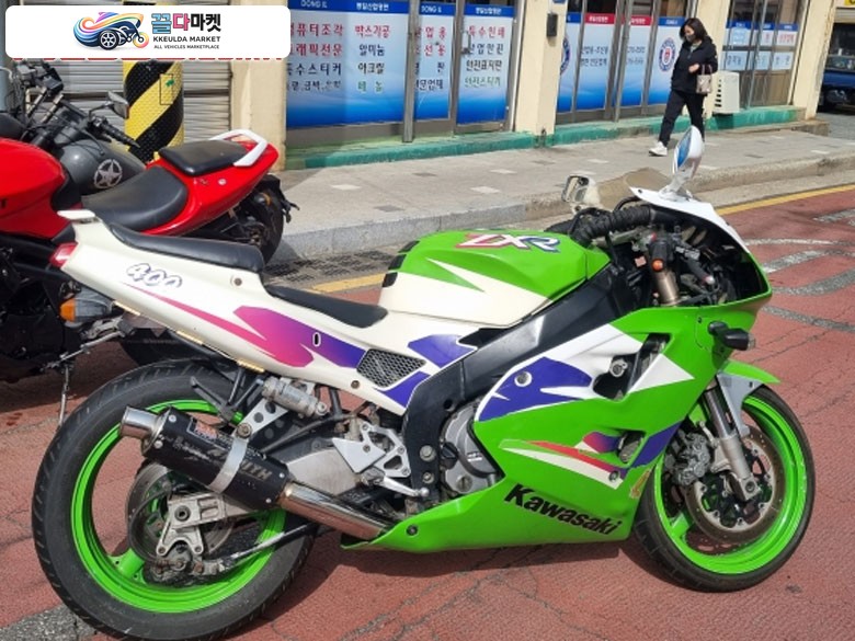 가와사키 ZXR 400 1997년식 수입중고오토바이 가와사키 zxr400 판매 500만원에 매매합니다.