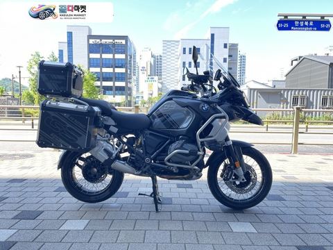 BMW R 1250 GS 어드벤처 2022년식 BMW R1250GS ADV 22년식 트리플블랙 컨디션 최상 차량 판매합니다.