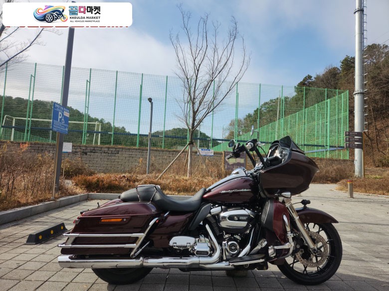 할리데이비슨 로드 글라이드 스페셜 2019년식 로드글라이드 판메 합니다.