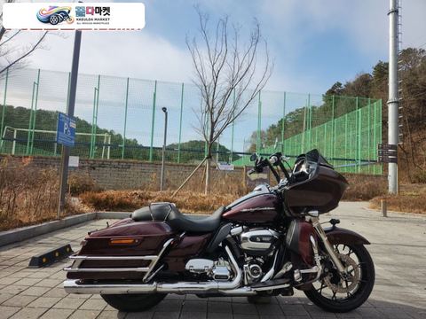 할리데이비슨 로드 글라이드 스페셜 2019년식 로드글라이드 판메 합니다.