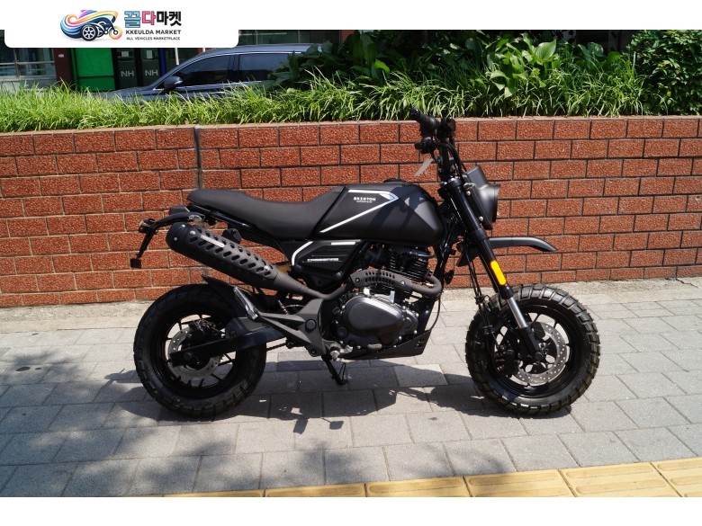 브릭스톤 크로스파이어 125 XS 2024년식 카드무이자~~색상별 출고 가능합니다.