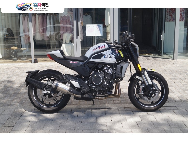 CF모토 700 CLX 스포츠 2022년식 277km 주행 신차와 같아요~~~