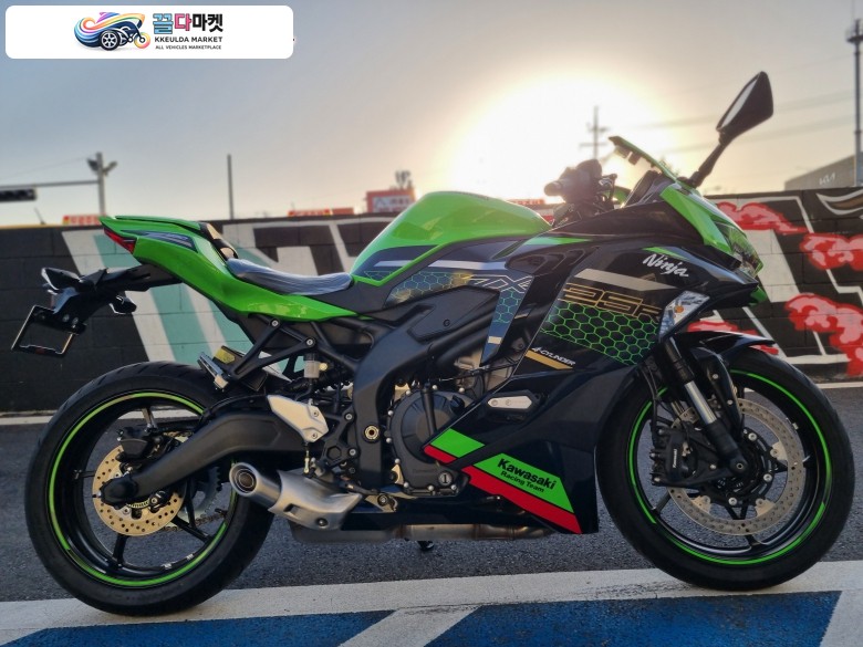 가와사키 닌자 ZX 25 R 2020년식 부산가와사키프라자 / 2021년식 ZX25R SN바이크