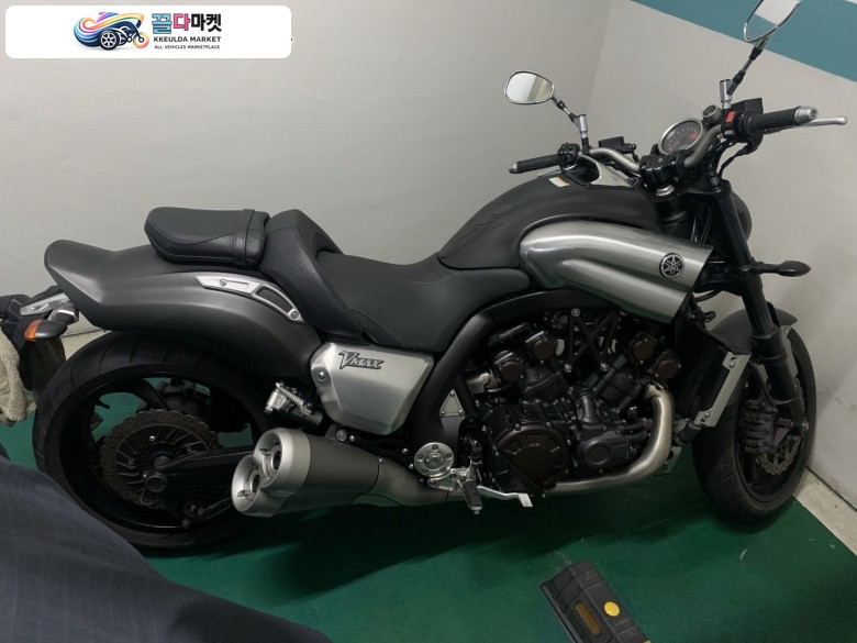 야마하 브이 맥스 1700 2012년식 V-MAX1700 팝니다