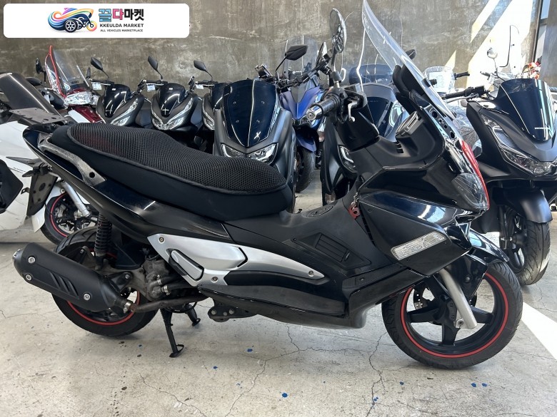 아프릴리아 SR MAX 300 2015년식 [ 가와사키영등포 바이크랜드 / 점검 완료된 SR MAX300, 계기판고장으로 중고계기판 교체장착, 실키로수 18000키로 ]
