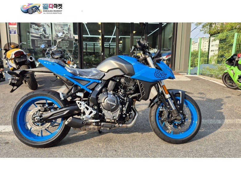 스즈끼 GSX 8 S 2024년식 스즈키 하남점 바이크몽) GSX-8S 신차 판매합니다 60만원 할인 or 블랙박스+무선충전거치대 프로모션