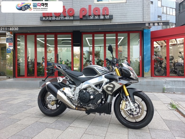 아프릴리아 투오노 V 4 1100 RR 2015년식 그림같은 15년식 투오노 v4  1100rr  판매합니다