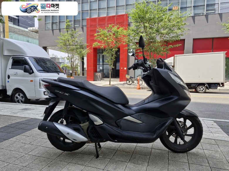 혼다 PCX 125 FI 2020년식 드라이브애드/DB-047/ 혼다 / PCX /20년식/ 9.9만km /자체 할부 판매