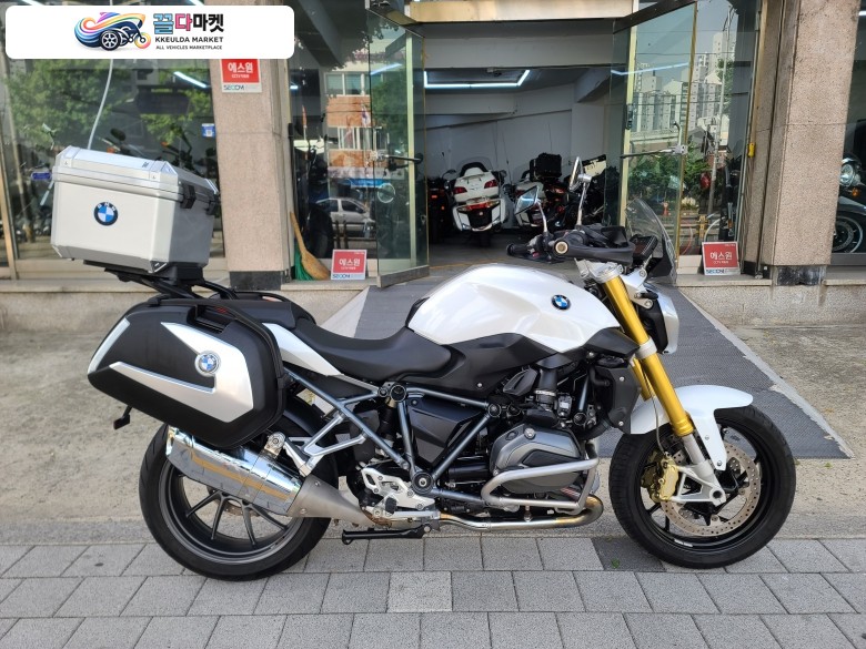 BMW R 1200 R 2015년식 유성바이크   전차종 매입가능   대차 가능  깔끔  합니다