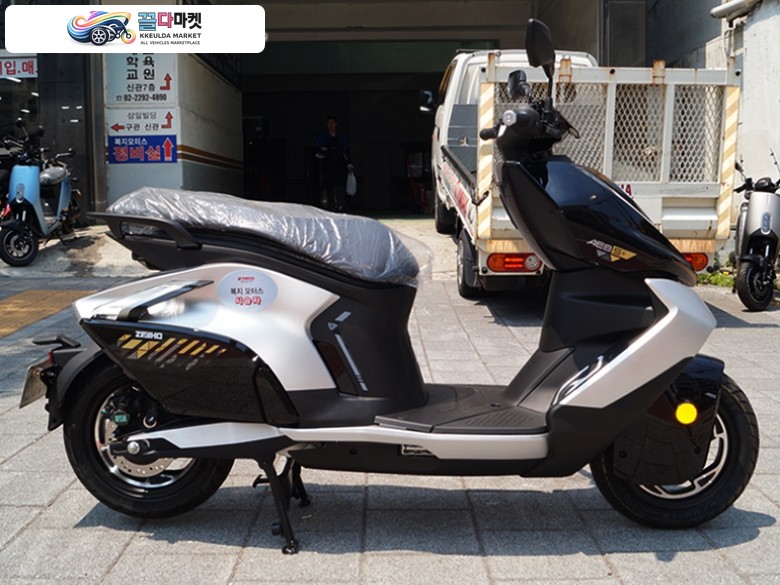 중국기타 전기바이크 2024년식 지호 AE8 S+ 전기스쿠터 / 프로모션 실시190만원