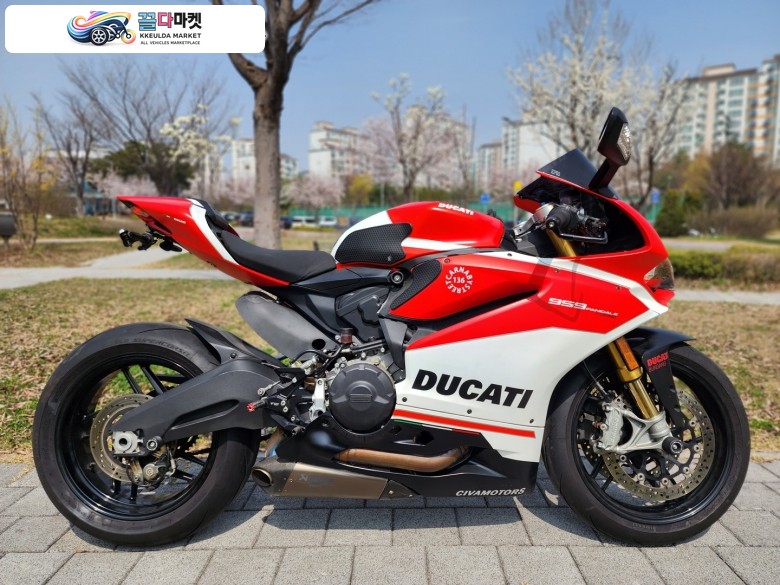 두카티 959 파니갈레 CORSE 2019년식 두카티 959 파니갈레 코르세 상위버전 판매합니다
