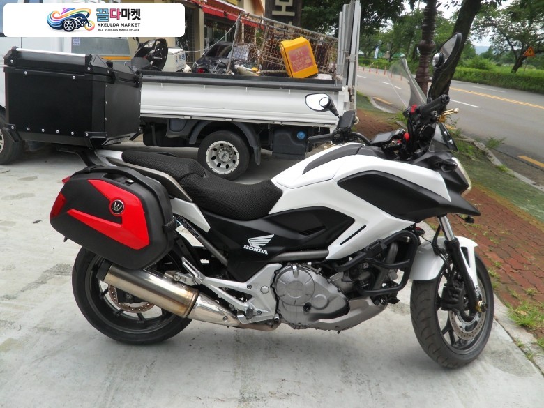 혼다 NC 700 X 2012년식 혼다 NC 700 x 판매합니다.