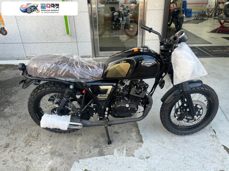 베넬리 SR 125 2024년식 [ 가와사키영등포 바이크랜드 / 베넬리 SR125 2채널 블박 증정 신차 판매합니당 ]