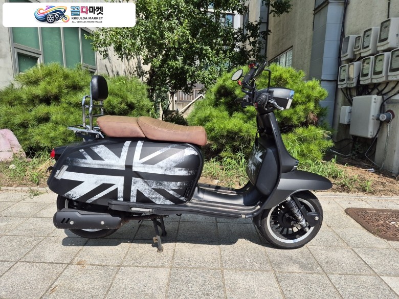 로얄 알로이 GP 125 AC 2020년식 바이크드림 - 로얄알로이 GP125 블랙컬러모델 신차급 컨디션 전차종 고가매입 / 판매 /대차 전문점
