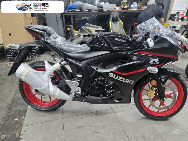 스즈끼 GSX R 125 ABS 2024년식 2024 GSX-R125 신차 판매합니다.