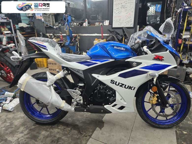 스즈끼 GSX R 125 ABS 2024년식 2024 GSX-R125 블루 신차 판매합니다.