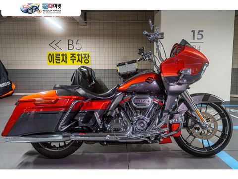 할리데이비슨 CVO 로드 글라이드 2018년식 2018년 로드글라이드 CVO 판매합니다.