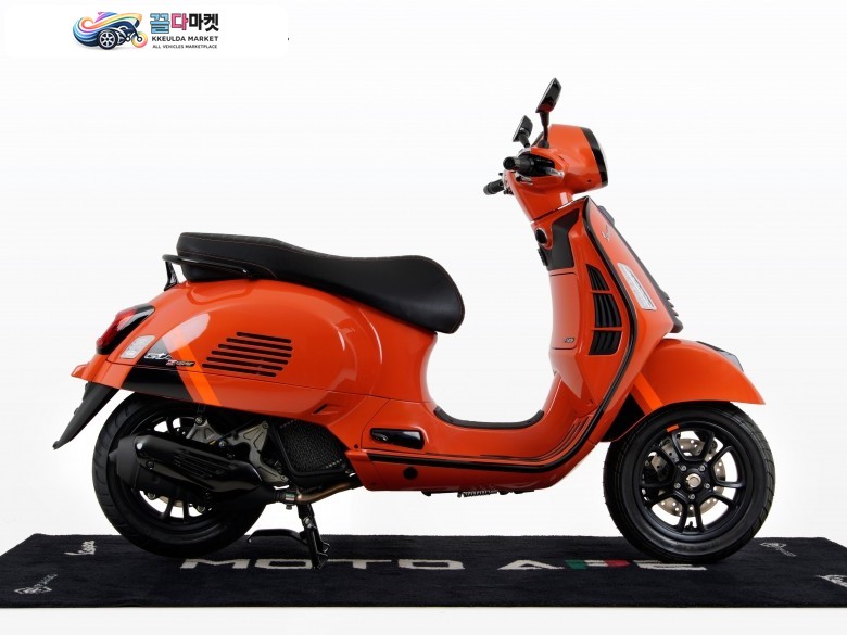 베스파 GTS 125 슈퍼스포츠 2025년식 [베스파공식]무료배송+카드무이자 ~16개월, 신형 GTS 125 슈퍼스포츠 - 트라몬토 오렌지