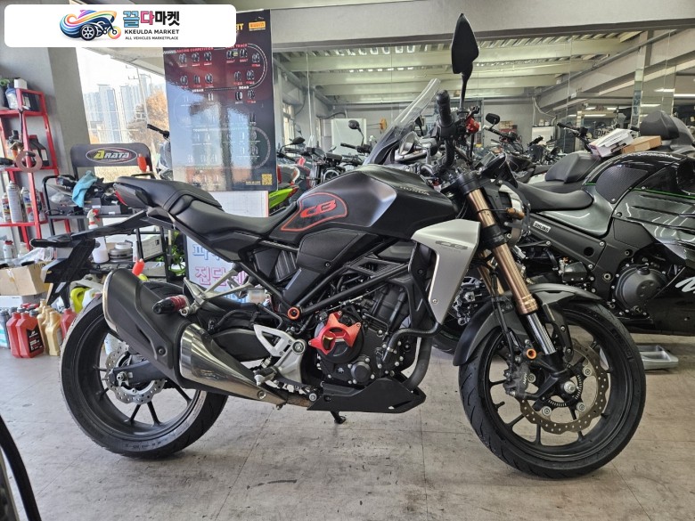 혼다 CB 300 R 2020년식 2020년 혼다 CB300R 판매합니다