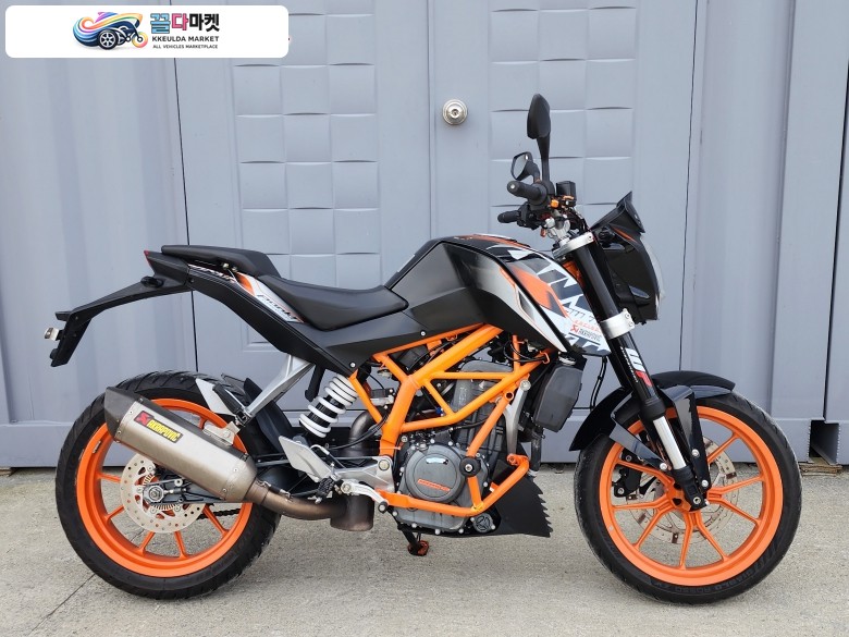 KTM 390 듀크 2016년식 대전 아크라포빅 상태좋은 듀크390 판매합니다.