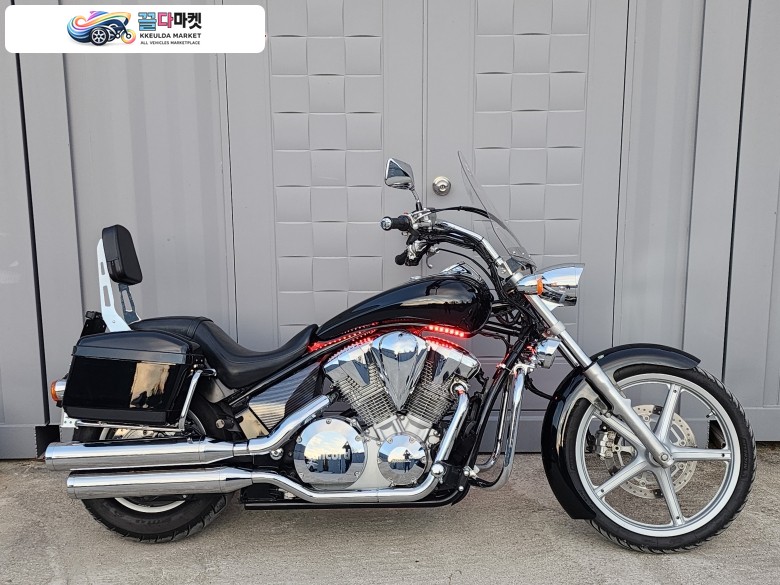 혼다 VT 1300 CS 2010년식 대전 상태좋은 혼다 VT1300CS 판매합니다.