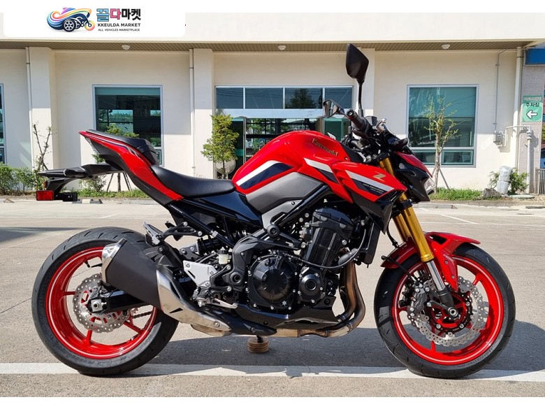 가와사키 Z 900 ABS 2022년식 바이크월드  삼성카드 24개월 무이자 / 등록세지원  가와사키 신차 Z900 50주년 스페셜 레드