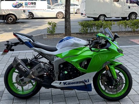 가와사키 닌자 6 R 2024년식 24년식 가와사키 ZX-6R 40주년 / 1,850만원 / 10,368km / 구변완료 / 풀옵션 900만원