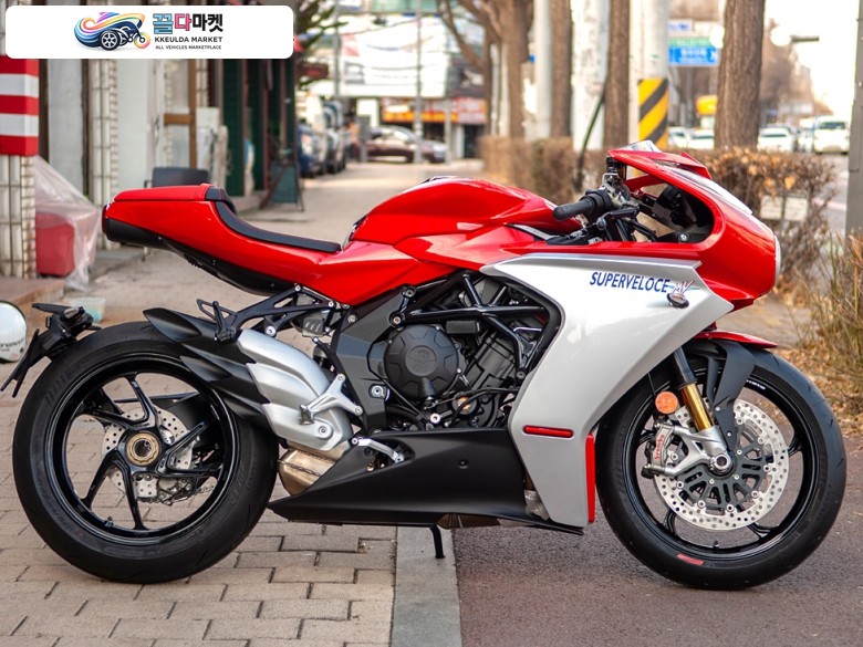 MV-아구스타 슈퍼벨로체 800 2024년식 [수원동문모터스] MV-아구스타 Superveloce 800  2024년식 신차 판매합니다.