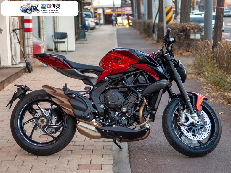 MV-아구스타 브루탈레 800 RR 2024년식 [수원동문모터스] MV-아구스타 BRUTALE 800rr 2024년식 신차 판매합니다.