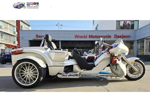 리와코 GT 투어링 110 2024년식 바이크월드 • 2024년식 리와코 신차 • GT TOURING 110  • 화이트 / 발렌시아 오렌지