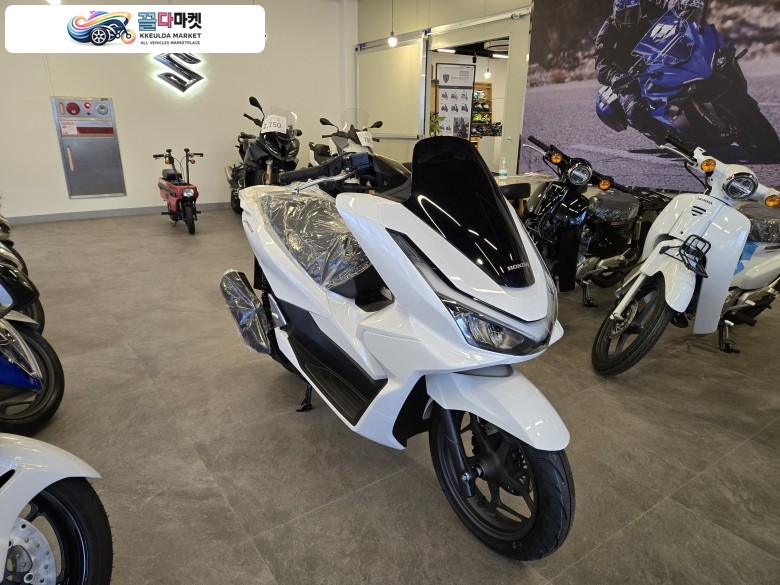 혼다 PCX 125 ABS 2025년식 2025 pcx125 화이트 그레이 블랙