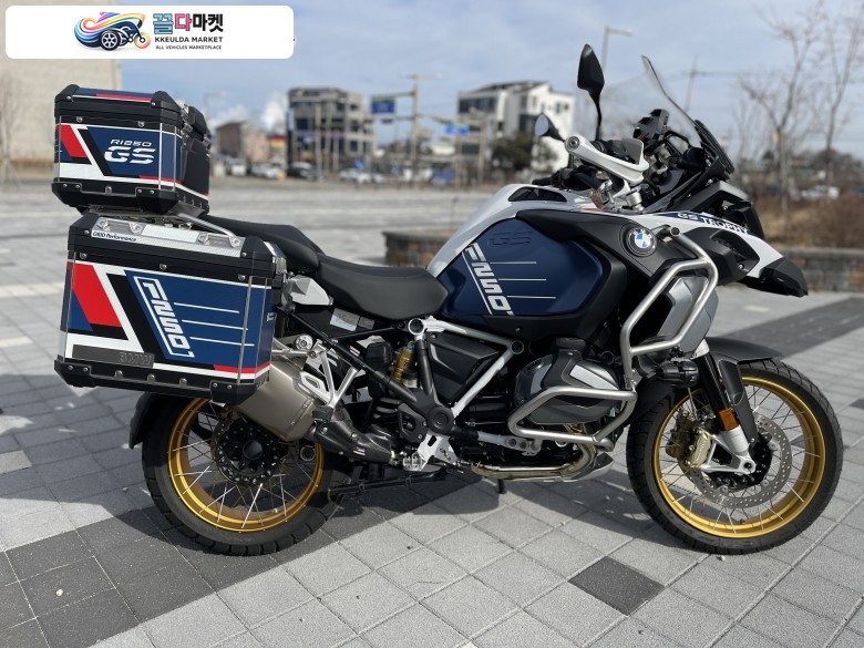 BMW R 1250 GS 어드벤처 2024년식 BMW R1250GS ADV 24년식 신차컨디션 차량 판매합니다.