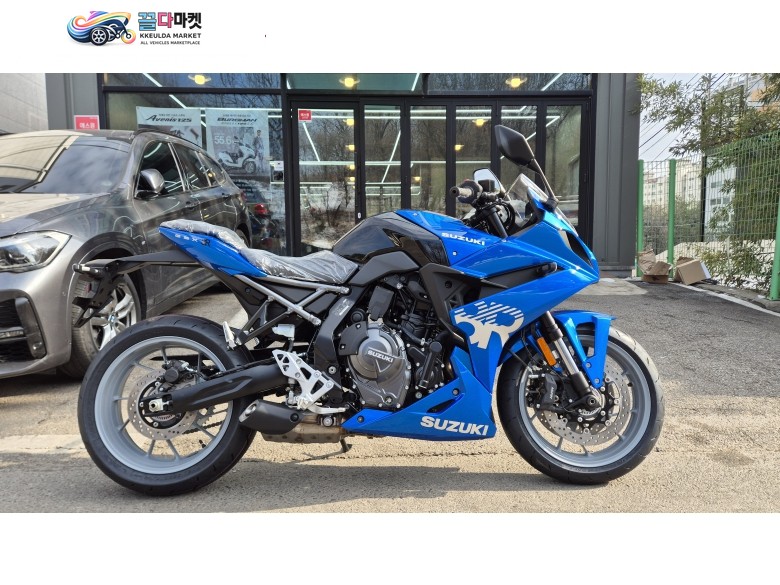 스즈끼 GSX 8 R 2025년식 스즈키 하남점 바이크몽) GSX-8R 2025년식 신차 판매합니다. / 취등록세 지원 개소세 할인