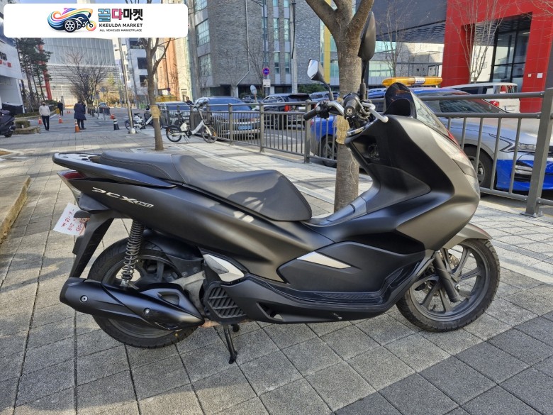혼다 PCX 125 FI 2018년식 드라이브애드/DB-083/ 혼다 / PCX /18년식/ 0.6만km(메다 교체) /중고 오토바이 판매