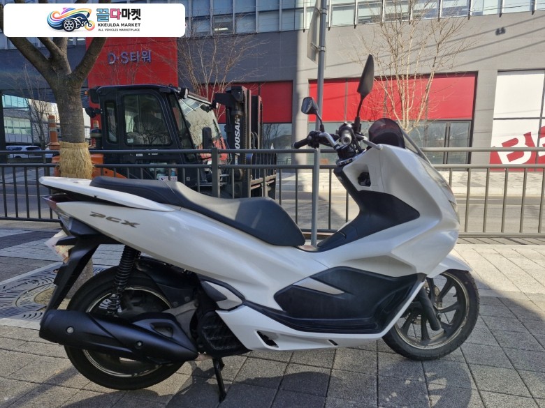 혼다 PCX 125 FI 2019년식 드라이브애드/DB-085/ 혼다 / PCX /19년식/ 6만km /중고 오토바이 판매