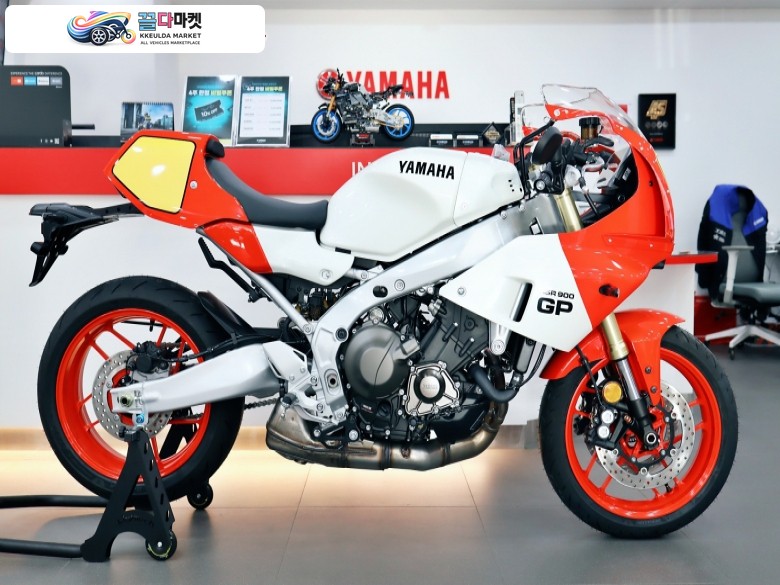 야마하 XSR 900 GP 2024년식 야마하 서울 마포점 B.O.S / XSR900GP(ABS) / 롯데카드 장기할부 / 파격적인 신차 프로모션