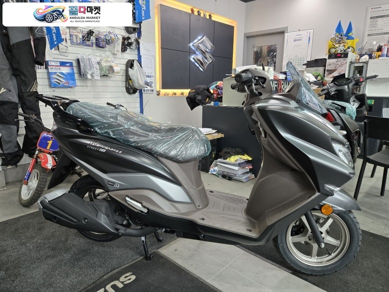 스즈끼 버그만 스트리트 125 EX 2024년식 스즈끼/BURGMAN STREET 125EX