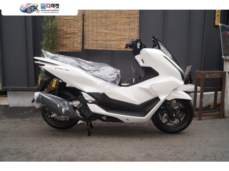 혼다 PCX 125 ABS 2025년식 25년 바로 출고 가능합니다.