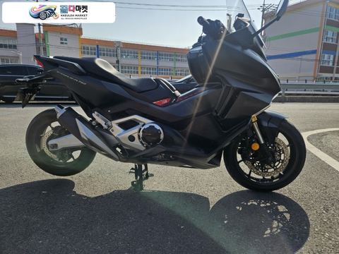 혼다 포르자 750 2023년식 포르자750 팜니다