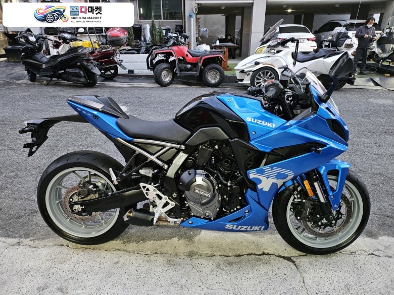 스즈끼 GSX 8 R 2024년식 스즈키 GSX-8R 24년식 판매합니다